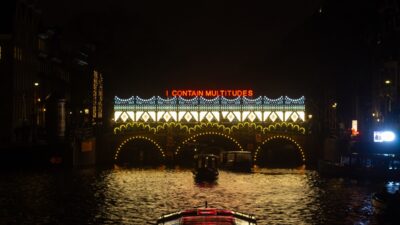 AMSTERDAM (AA) – Hollanda'nın başkentinde başlayan "Amsterdam Işık Festivali"nde 20