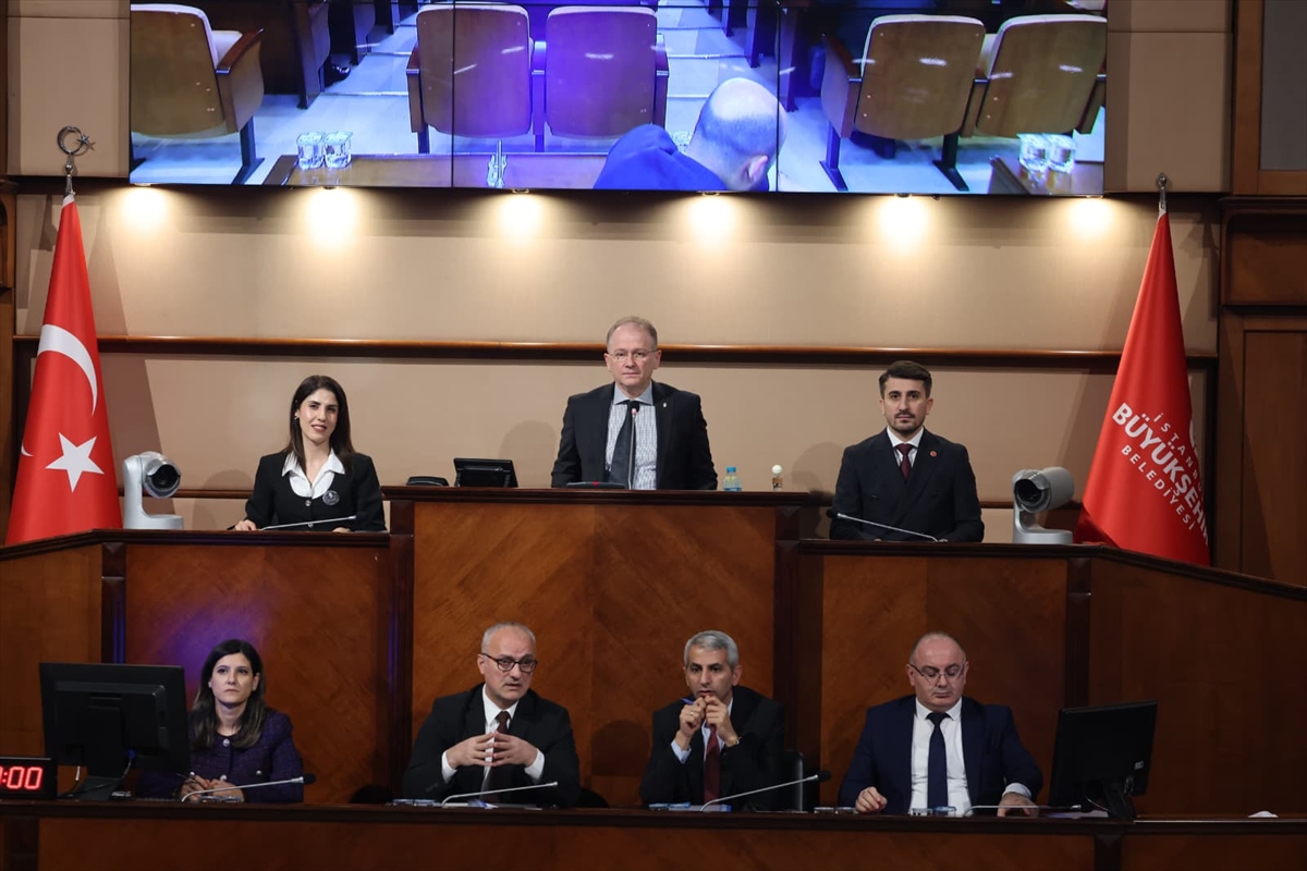 - MHP'li Meclis Üyesi Sultan Aşkın:
- "İstanbul, bir deprem gerçeğiyle