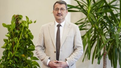 - Türkçe, Arapça ve İngilizce eğitimin yapıldığı üniversitede öğrenciler 18