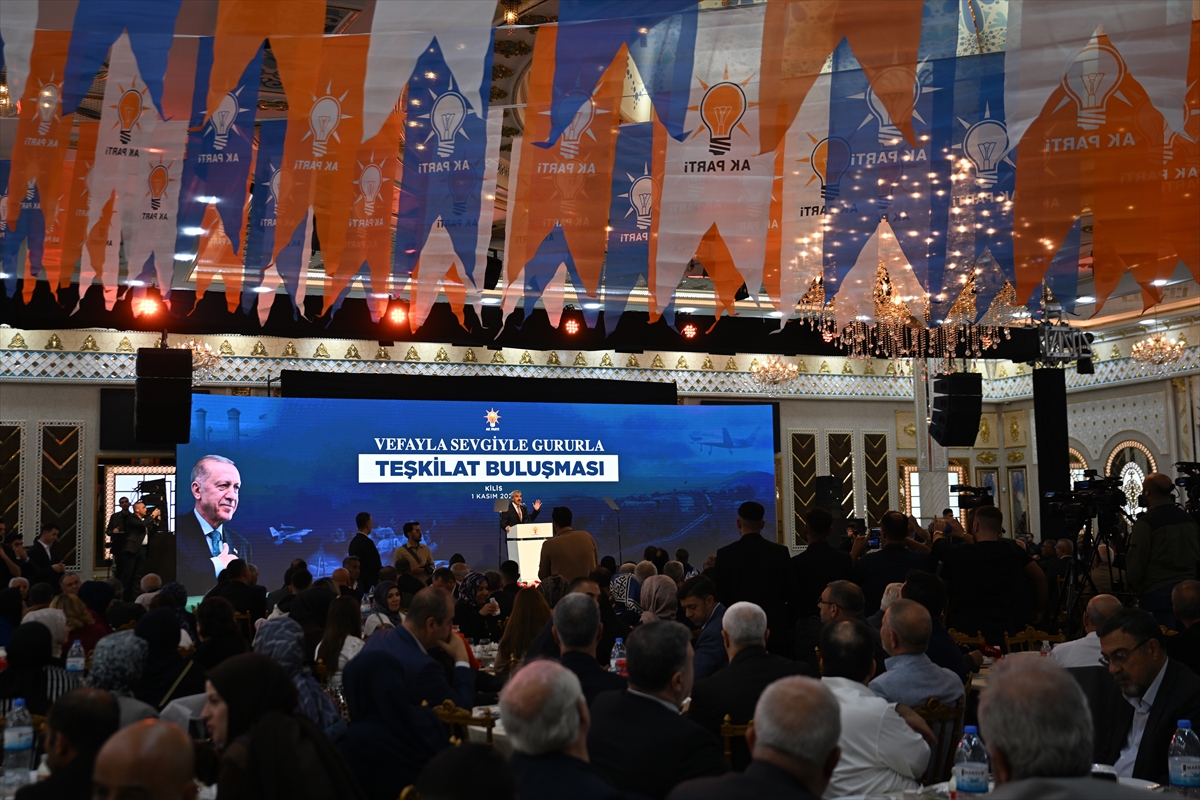 - "8 Aralık'ta Esed zulmünün sona ermesinin üzerinden 1 yıl