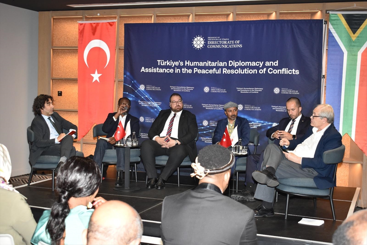 - Güney Afrika'nın Johannesburg kentindeki G20 Liderler Zirvesi öncesinde düzenlenen