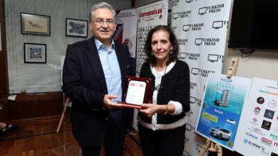 LONDRA (AA) – İngiltere'de yaşayan ve topluma faydalı çalışmalarda bulunmuş