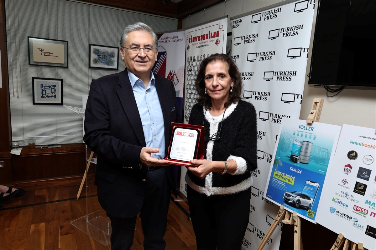 LONDRA (AA) – İngiltere'de yaşayan ve topluma faydalı çalışmalarda bulunmuş