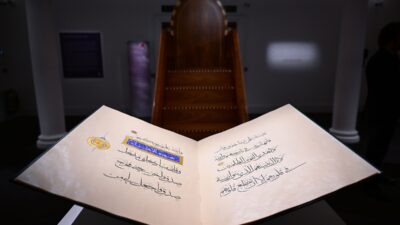 - İngiltere Kralı 3. Charles tarafından kurulan Turquoise Mountain Vakfı,