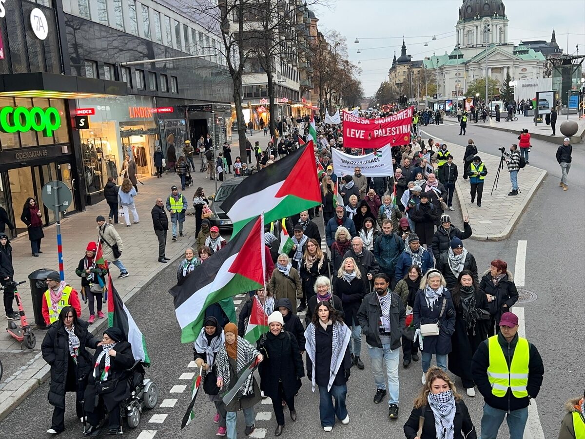 STOCKHOLM (AA) – İsrail’in ateşkesi ihlal ederek Gazze’ye ve Lübnan’a