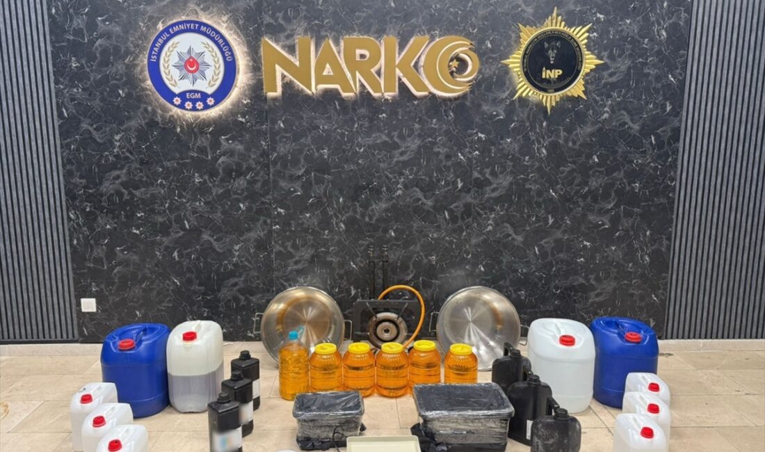 İSTANBUL (AA) – İstanbul'da düzenlenen operasyonda uyuşturucu madde ile imalatında