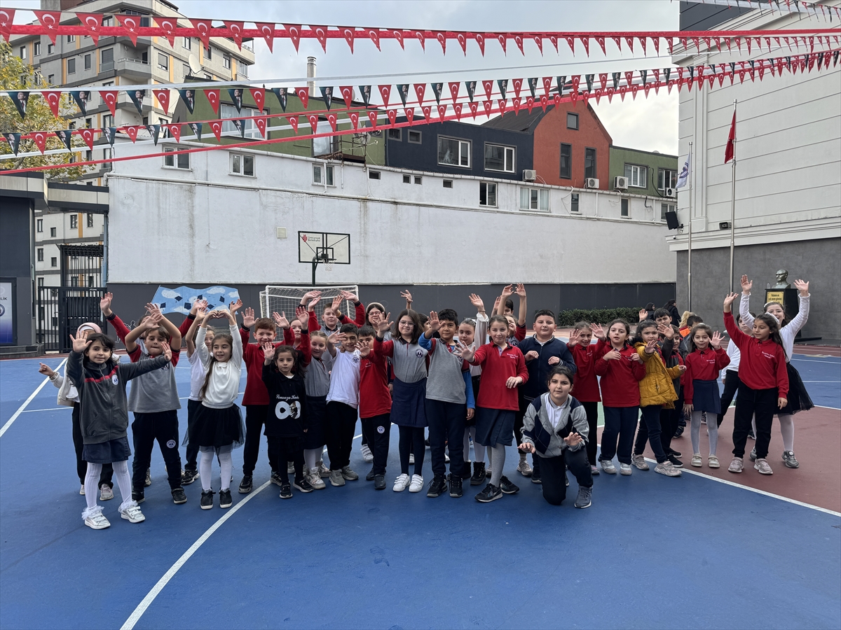 İSTANBUL (AA) – İstanbul'da ilk ve ortaöğretim kurumlarındaki öğrenciler, 2025-2026