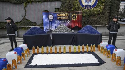 İSTANBUL (AA) – İstanbul'da düzenlenen uyuşturucu operasyonlarında gözaltına alınan 7