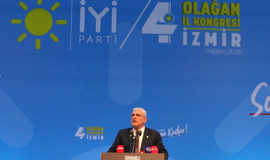 - "Cumhuriyete kayıtsız şartsız sahip çıkmak Türk milletinin her bireyinin