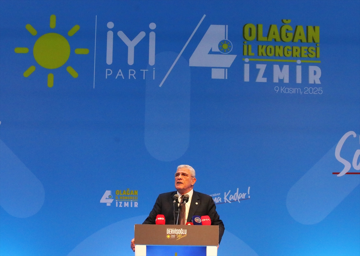 - "Cumhuriyete kayıtsız şartsız sahip çıkmak Türk milletinin her bireyinin