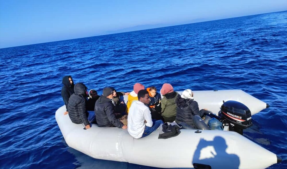 İZMİR (AA) – İzmir'in Seferihisar ilçesi açıklarında, Yunanistan unsurlarınca geri