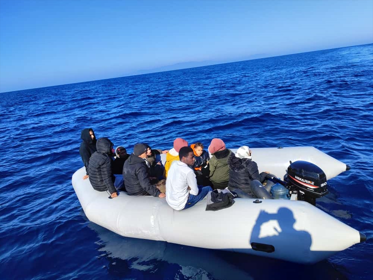 İZMİR (AA) – İzmir'in Seferihisar ilçesi açıklarında, Yunanistan unsurlarınca geri