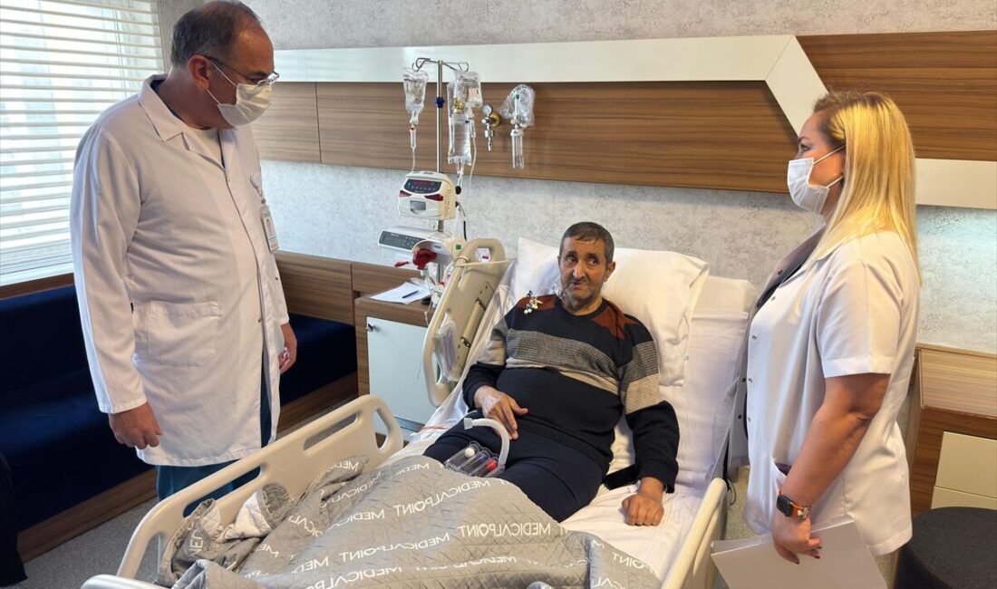 - Karaciğer yetmezliği nedeniyle 9 yıldır nakil bekleyen Mehmet Güdücü,