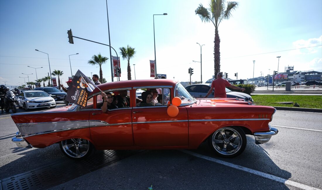 İZMİR (AA) – İzmir'de Lösemili Çocuklar Haftası kapsamında, lösemili çocukların