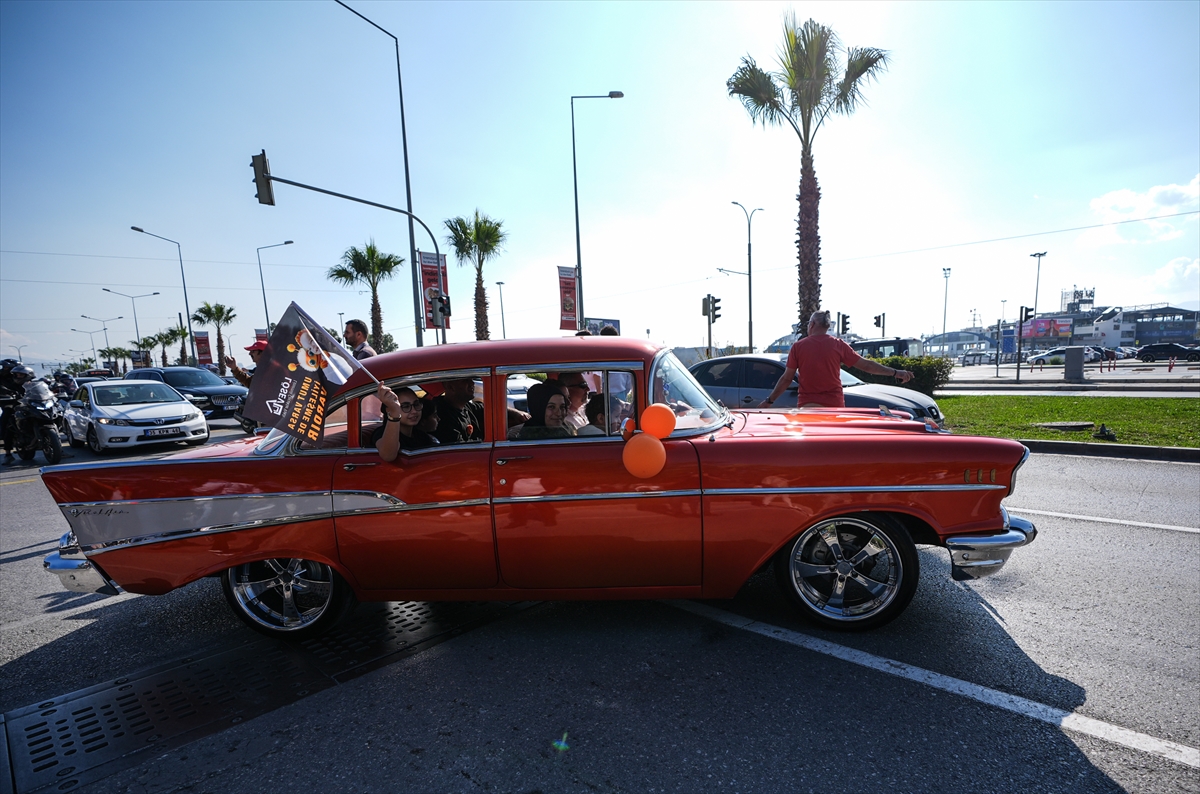 İZMİR (AA) – İzmir'de Lösemili Çocuklar Haftası kapsamında, lösemili çocukların