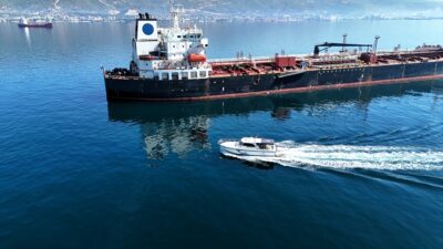 KOCAELİ (AA) – İzmit Körfezi'nde 2008'den bu yana süren temizlik