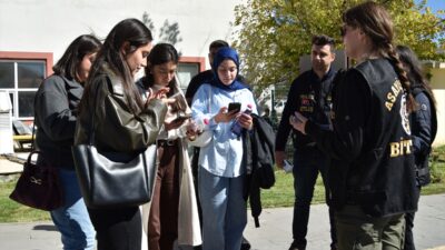 - Bitlis Emniyet Müdürlüğü ekipleri, cadde ve sokakları dolaşarak, şiddete