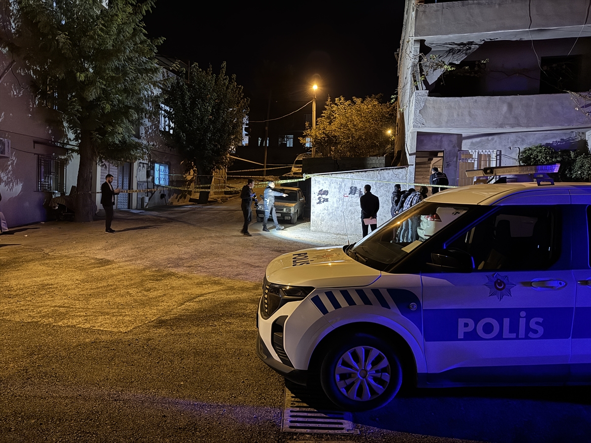 KAHRAMANMARAŞ (AA) – Kahramanmaraş'ta amcasını tabancayla yaralayan şüpheli gözaltına alındı.