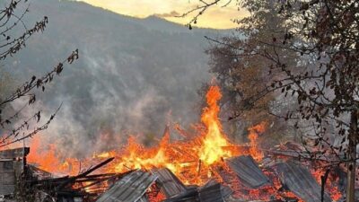 KARABÜK (AA) – Karabük'ün Yenice ilçesinde ahşap evde çıkan yangında