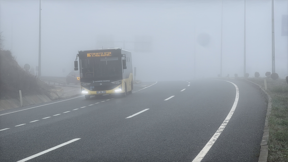 KASTAMONU (AA) – Kastamonu-Ankara kara yolu ile İstanbul yolunda sis