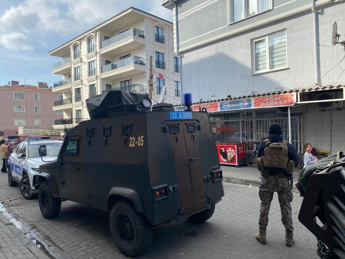 - Olayla ilgili 12 kişi gözaltına alındı