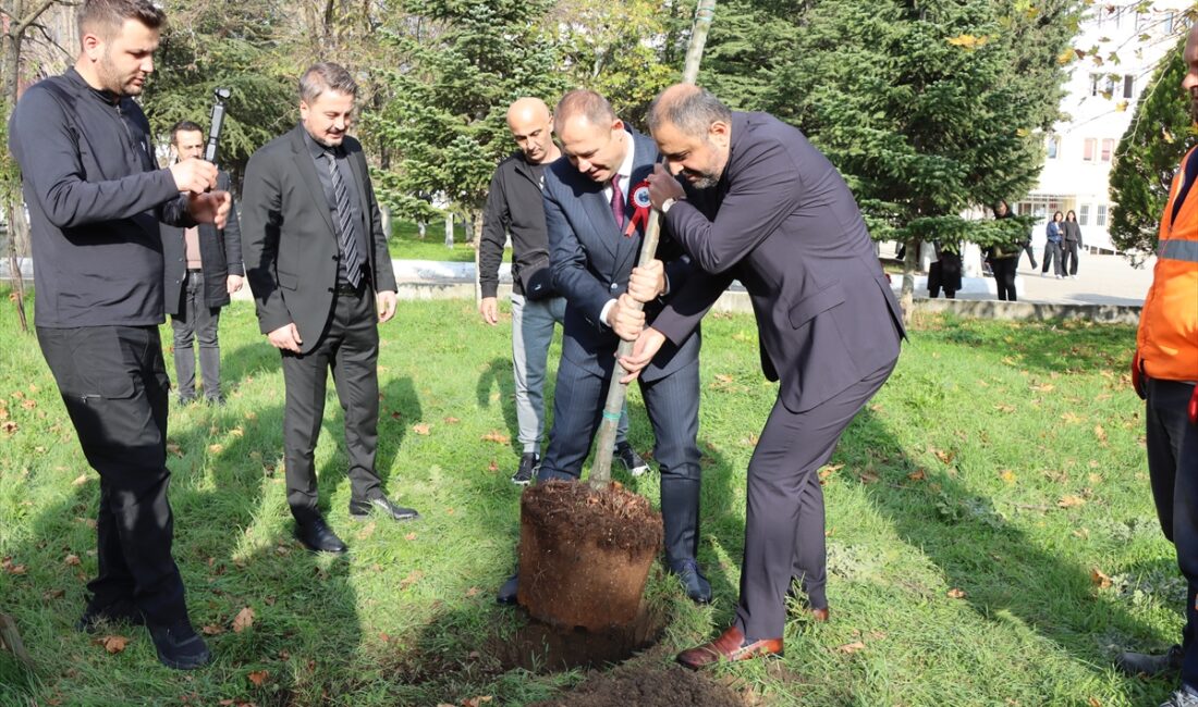 KIRKLARELİ (AA) – Kırklareli Belediyesince 24 Kasım Öğretmenler Günü dolayısıyla