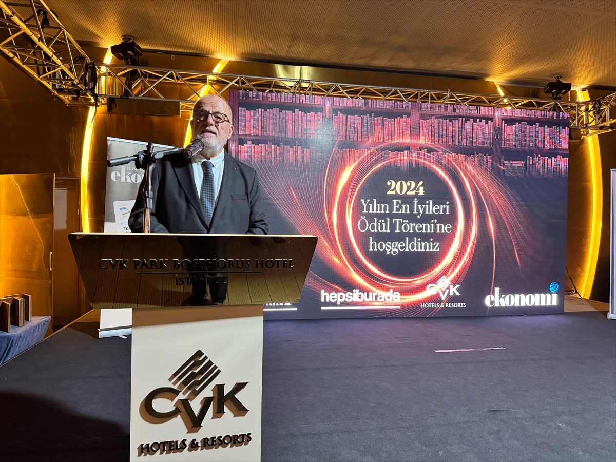 - "Yılın Telif Kitabı" ödülü Ahmet Ümit, "Ömür Boyu Emek"