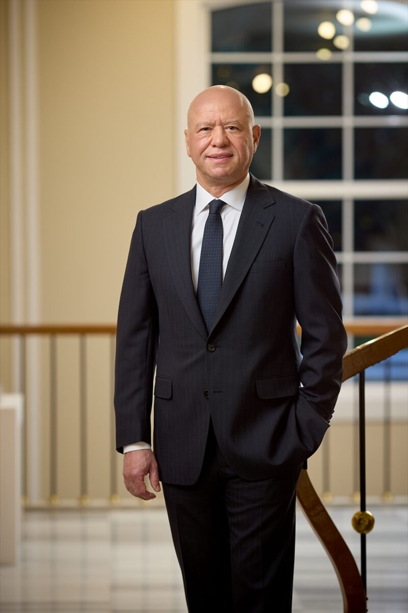 - Koç Holding CEO'su Levent Çakıroğlu:
- "Dengeli portföy yapımız ve