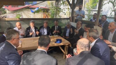 KOCAELİ (AA) – Kocaeli Valisi İlhami Aktaş, Dilovası ilçesinde kozmetik