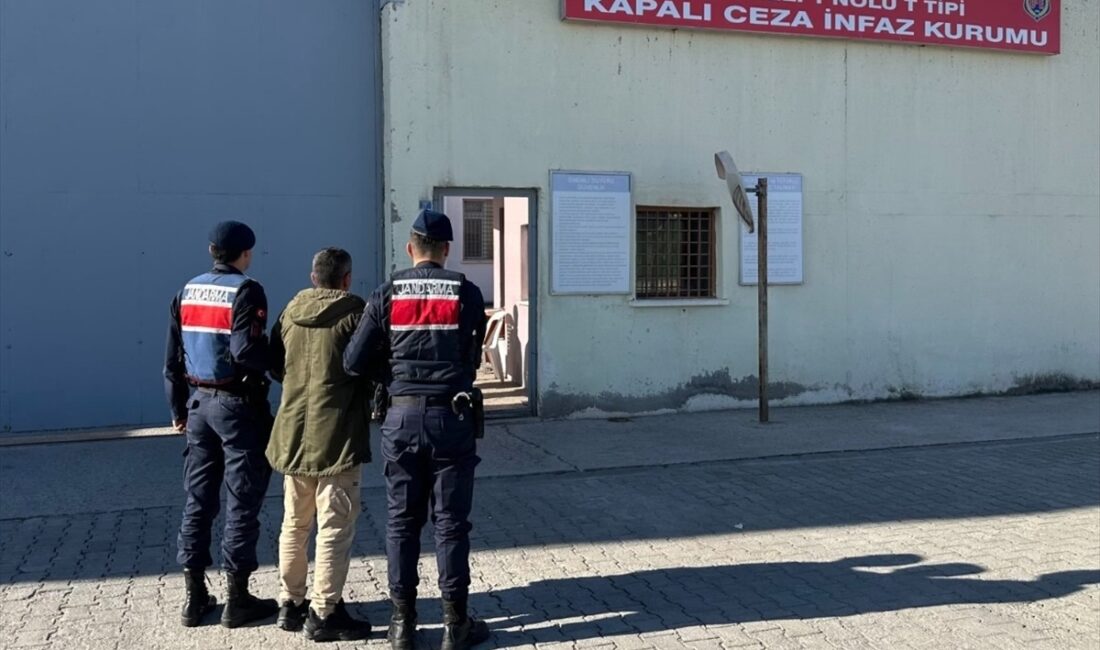 KOCAELİ (AA) – Kocaeli'nin İzmit ilçesinde, hakkında 25 yıl 9