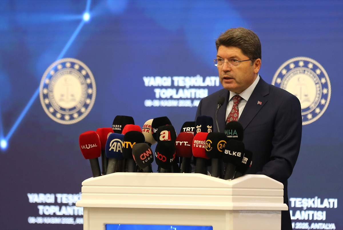 - Adalet Bakanı Yılmaz Tunç:
- "Yangınla ilgili Gebze Cumhuriyet Başsavcılığımızca