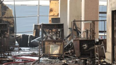 KOCAELİ (AA) – Kocaeli'nin Dilovası ilçesinde, yangın çıkan kozmetik fabrikasında