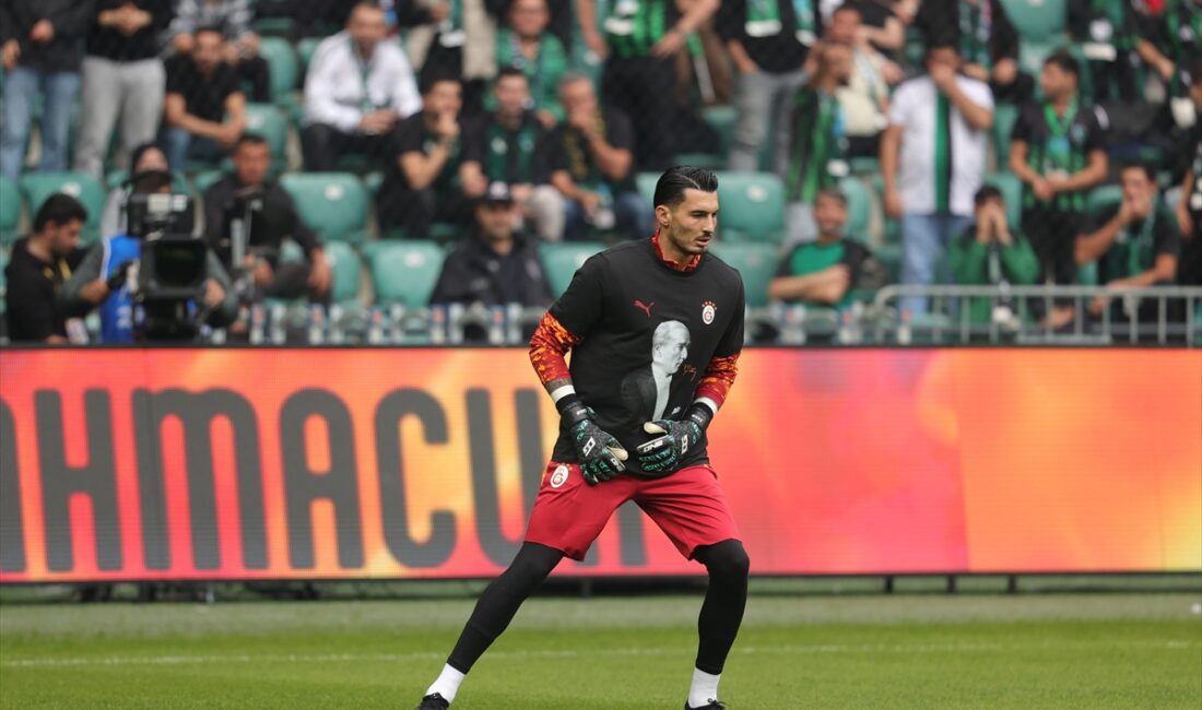 - Sarı-kırmızılı ekibin teknik direktörü Okan Buruk, son Ajax maçına