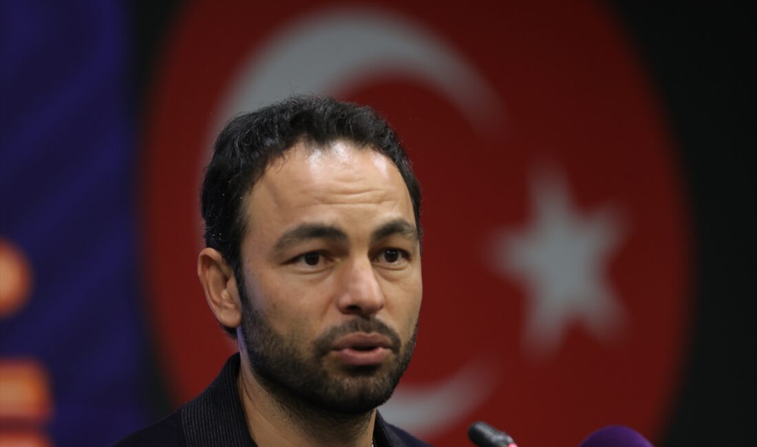 - Kocaelispor Teknik Direktörü Selçuk İnan:
"Ligin şu anda en formda