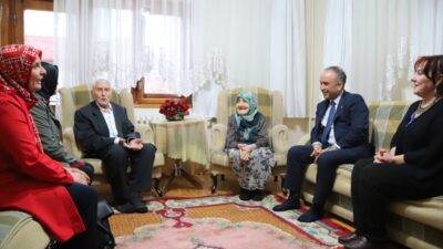 KONYA (AA) – ​Konya Yetiştirme Yurdu'nda kalan çocuklara gösterdiği "baba