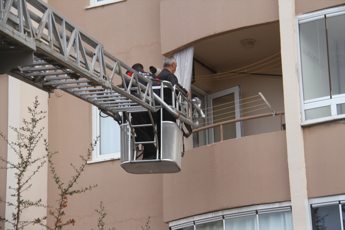 KONYA (AA) – Konya'nın Beyşehir ilçesinde 4 katlı binada çıkan