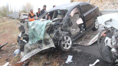 KONYA (AA) – Konya’nın Beyşehir ilçesinde meydana gelen trafik kazasında