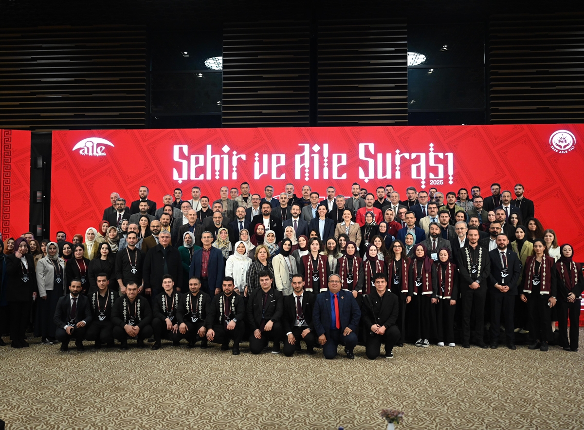 KONYA (AA) – Konya Büyükşehir Belediyesince düzenlenen "Şehir ve Aile