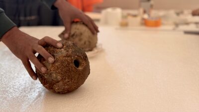 - Selçuklu Sultanı Alaaddin Keykubat'ın yaptırdığı kapı ve tarihi surların