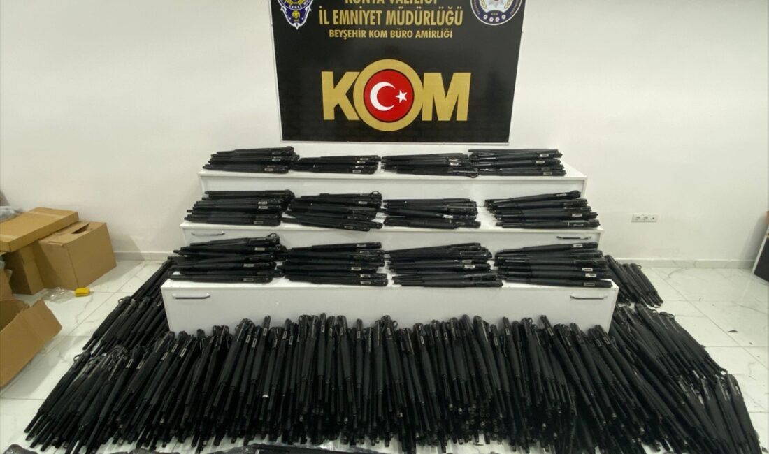 KONYA (AA) – Konya'da düzenlenen silah kaçakçılığı operasyonlarında 3 zanlı