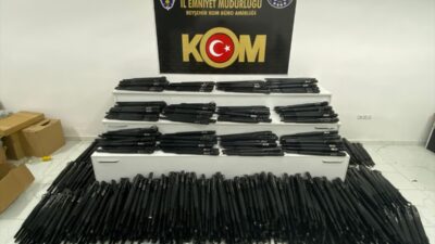 KONYA (AA) – Konya'da düzenlenen silah kaçakçılığı operasyonlarında 3 zanlı