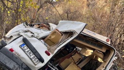 KONYA (AA) – Konya'nın Hadim ilçesinde öğrenci servisinin devrilmesi sonucu