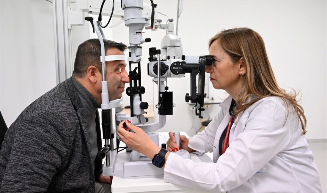 - Doğuştan kornea hastalığı nedeniyle yıllar içinde görme yetisini yüzde