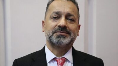 - Prof. Dr. Korkmaz Bellitürk:
- "Toprağın ihtiyacı, organik maddeler. Kimyasal