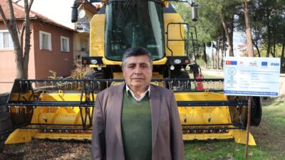 - Kütahya'nın Simav ilçesine bağlı Naşa beldesindeki kooperatif üyesi çiftçiler,