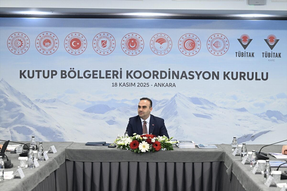 - Sanayi ve Teknoloji Bakanı Mehmet Fatih Kacır:
- "Arktik ve