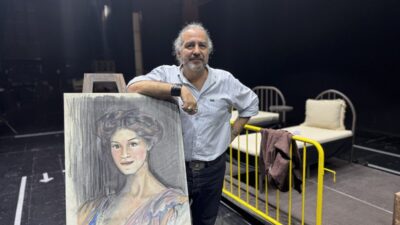 - Rejisör Yiğit Günsoy:
- "Dört genç erkeğin aşık oldukları kadınlarla