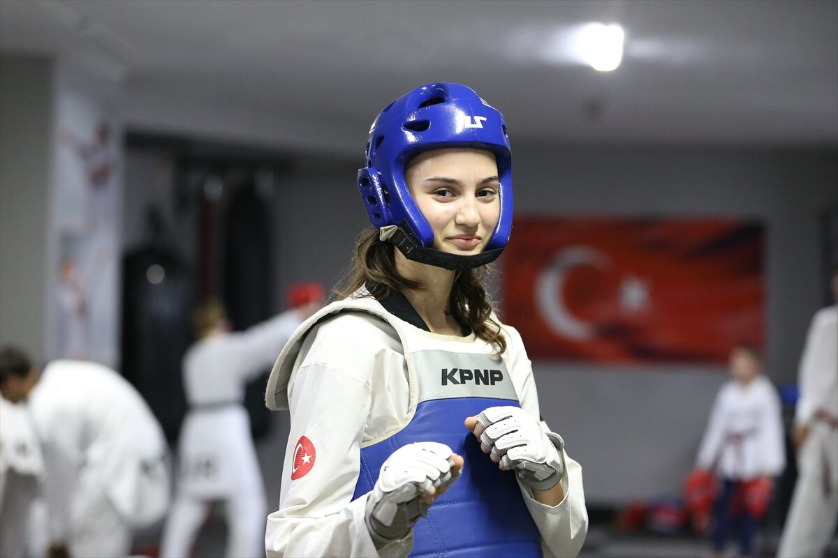 - Lise 2. sınıf öğrencisi 14 yaşındaki milli sporcu Sena