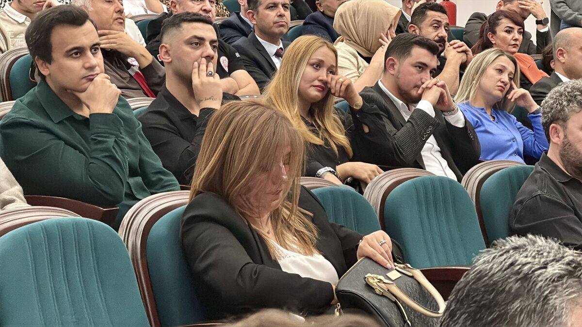 - Bolu'da düzenlenen "Lösemili Çocuklar Haftası" etkinliğinde konuşan 24 yaşındaki