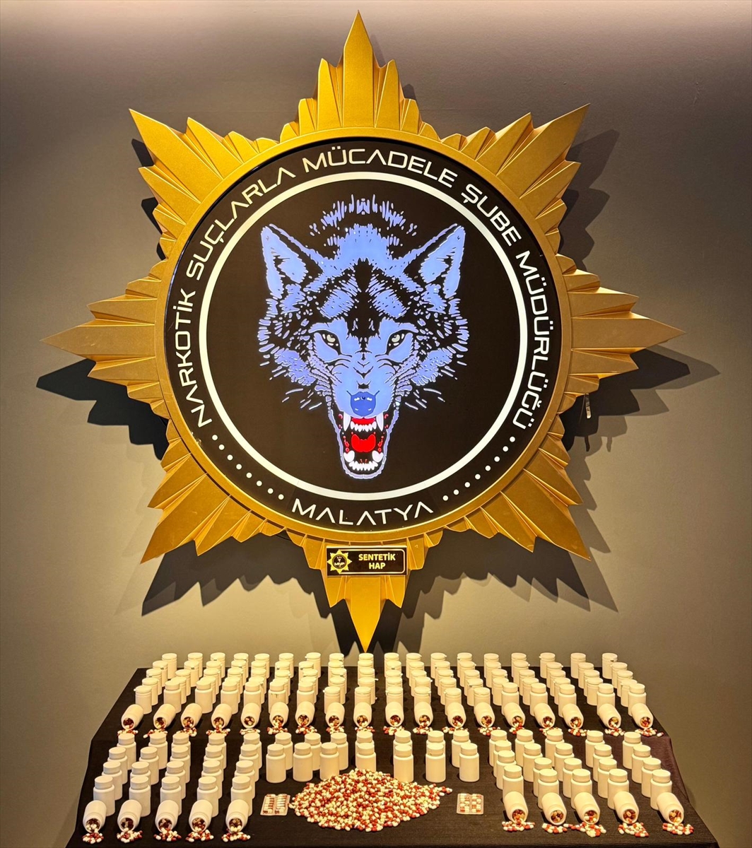 MALATYA (AA) – Malatya'da uyuşturucu operasyonunda gözaltına alınan 12 zanlıdan